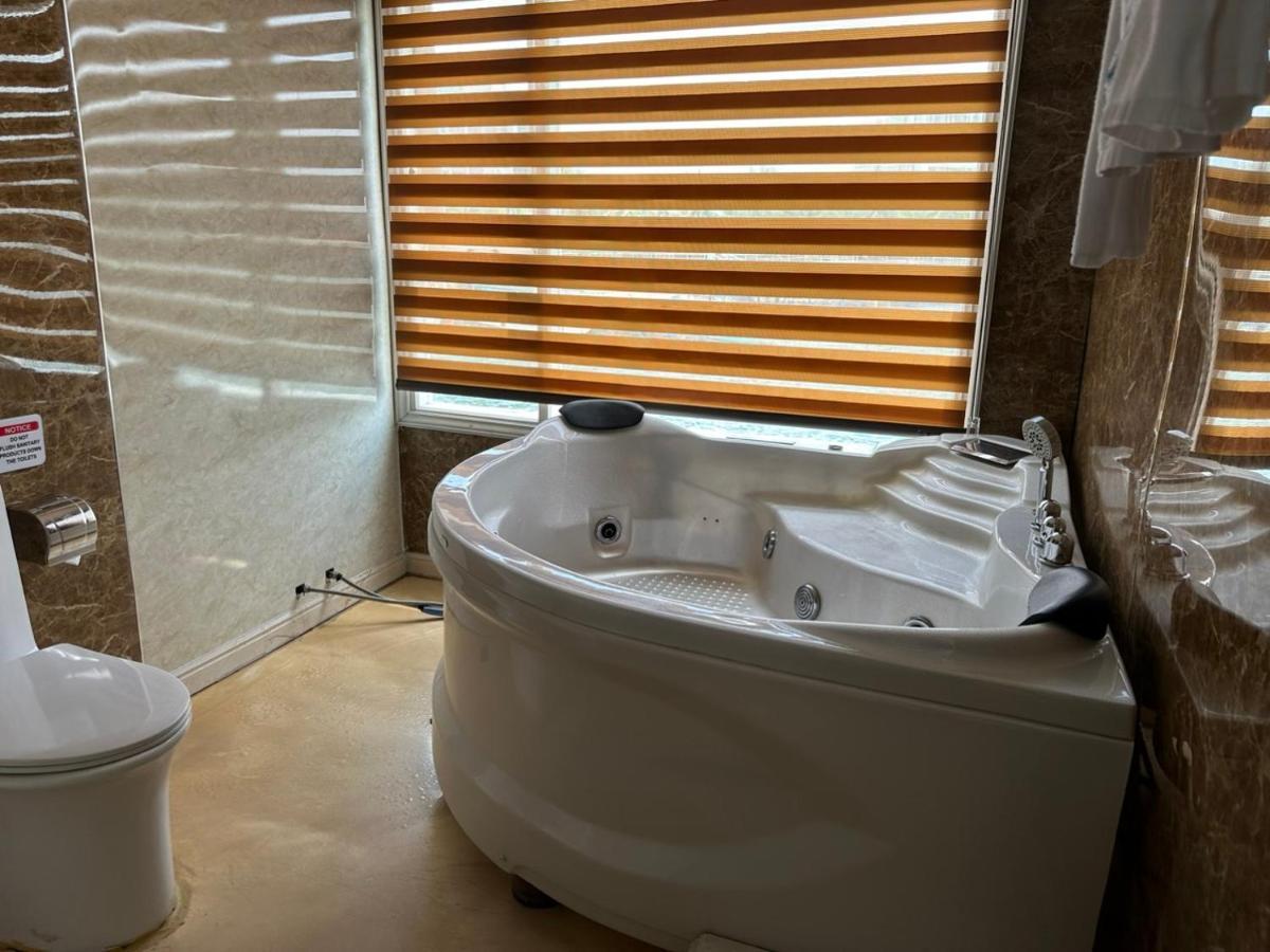 Aquamarine Premium Cruise Otel Ha Long Dış mekan fotoğraf